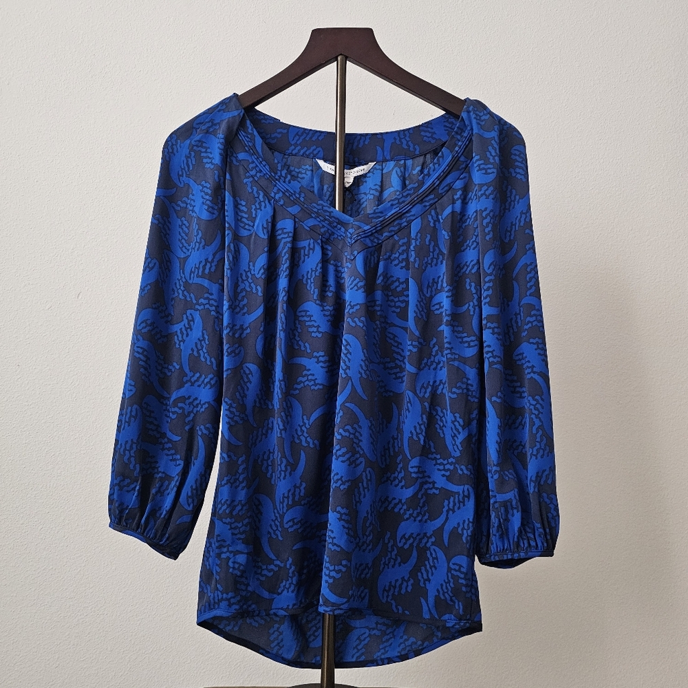 Diane Von Furstenberg Chahil blue print silk flowy V-neck vintage blouse top 0